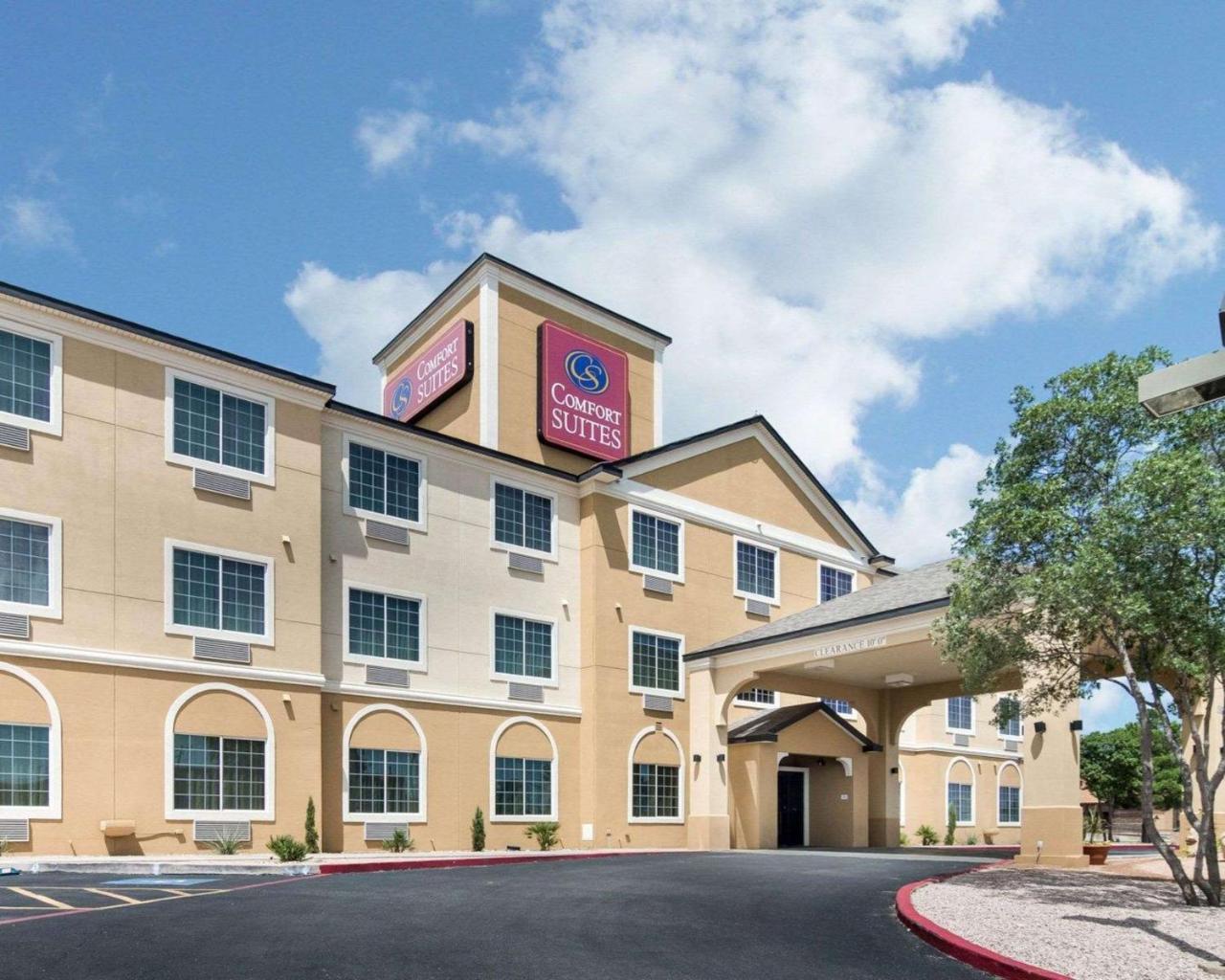 Comfort Suites Odessa Exterior foto
